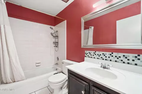 Bath - 2130 Spice St, Lancaster, CA 93536 photo 5 of 5