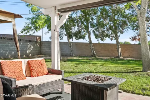 Exterior - 2130 Spice St, Lancaster, CA 93536 photo 5 of 9