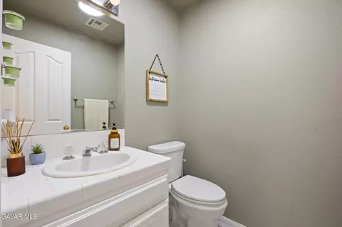 Bath - 4027 Via Barbara, Lancaster, CA 93536 photo 1 of 3