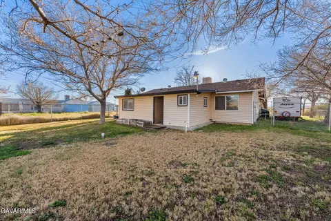 Exterior - 13336 Clement St, North Edwards, CA 93523 photo 4 of 9