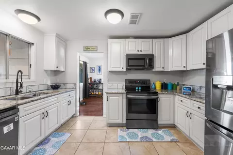Kitchen - 13336 Clement St, North Edwards, CA 93523 photo 2 of 3