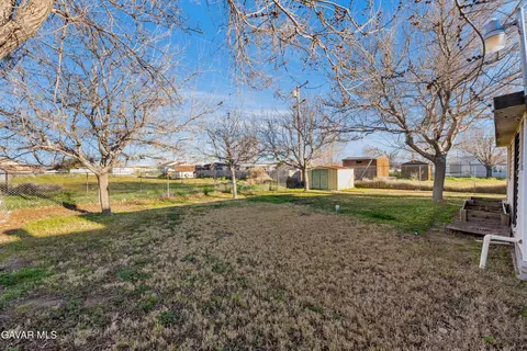 Exterior - 13336 Clement St, North Edwards, CA 93523 photo 5 of 9