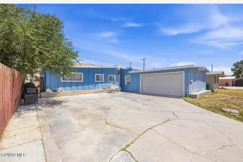 1041 Avenue H 1 W, Lancaster, CA 93534
