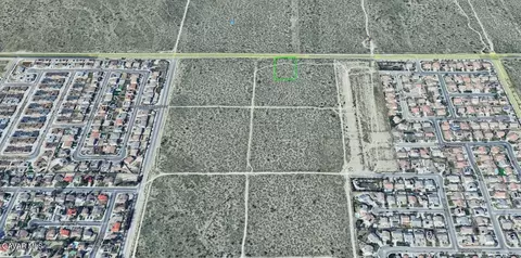 5600 Palmdale Blvd E, Palmdale, CA 93552