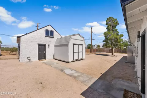 Exterior - 15992 Lawrence Dr, Mojave, CA 93501 photo 3 of 14