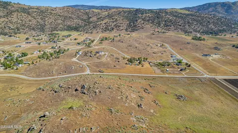 Edward Street, Tehachapi, CA 93561 photo 8