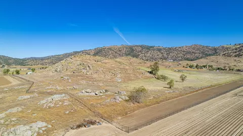 Edward Street, Tehachapi, CA 93561