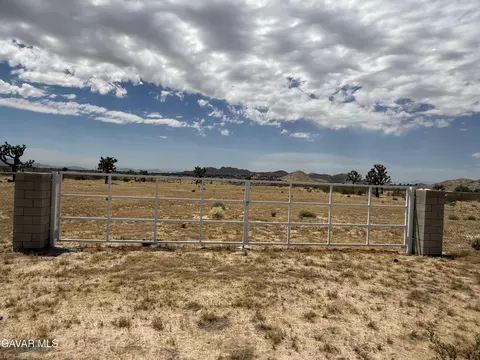 182 Ste Vic Ave, Palmdale, CA 93591 photo 7
