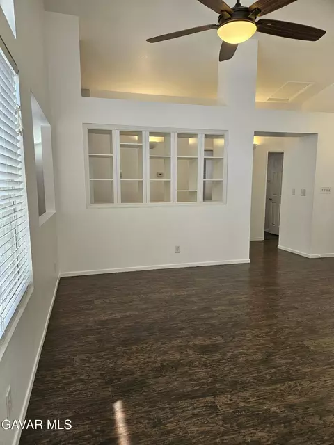 Living - 43221 E 32nd St, Lancaster, CA 93535 photo 6 of 8
