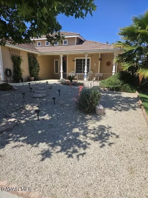 Exterior - 43221 E 32nd St, Lancaster, CA 93535 photo 8 of 16