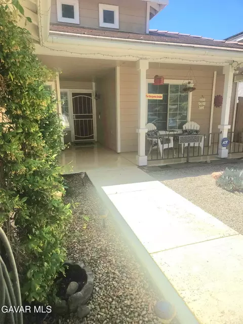 Exterior - 43221 E 32nd St, Lancaster, CA 93535 photo 3 of 16