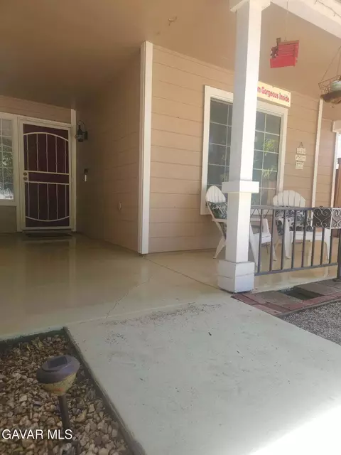 Exterior - 43221 E 32nd St, Lancaster, CA 93535 photo 6 of 16