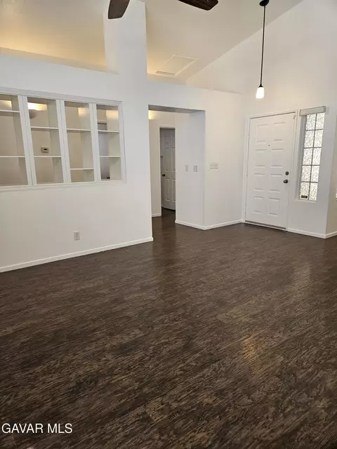 Living - 43221 E 32nd St, Lancaster, CA 93535 photo 7 of 8