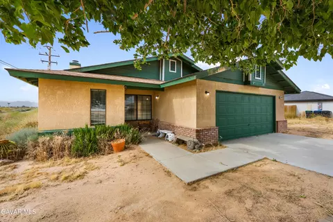 10349 Redwood Blvd, California City, CA 93505