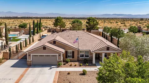 1718 Kaylyn St, Lancaster, CA 93535