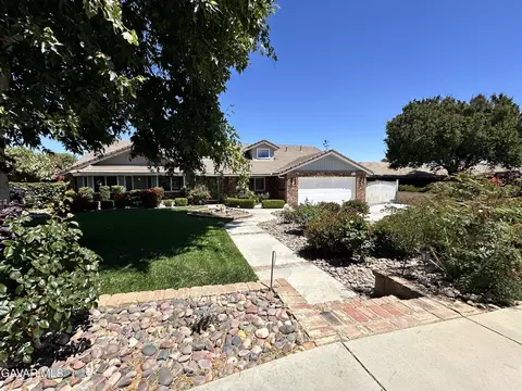 4761 Avenue N W, Quartz Hill, CA 93536