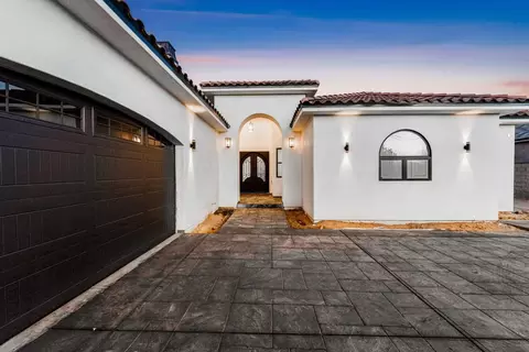Exterior - 42730 23rd St W, Lancaster, CA 93536 photo 3 of 12