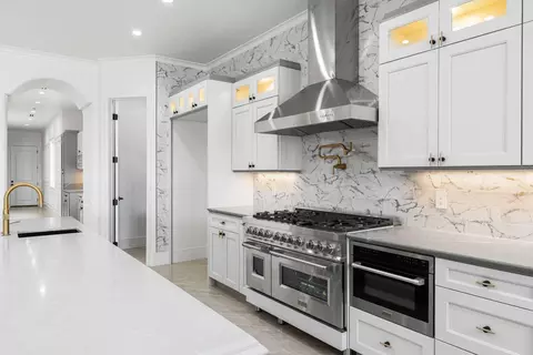 Kitchen - 42730 23rd St W, Lancaster, CA 93536 photo 5 of 7