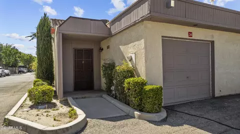 43334 32nd St W UNIT 34, Lancaster, CA 93536