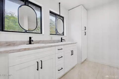 Bath - 27961 Preakness Dr, Tehachapi, CA 93561 photo 1 of 3