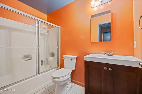 Bath - 40141 E 174th St, Palmdale, CA 93591 photo 2 of 2