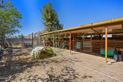 Exterior - 40141 E 174th St, Palmdale, CA 93591 photo 21 of 27