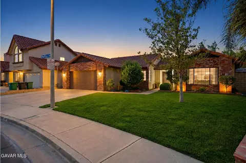 4722 Pacifica Ave, Palmdale, CA 93552