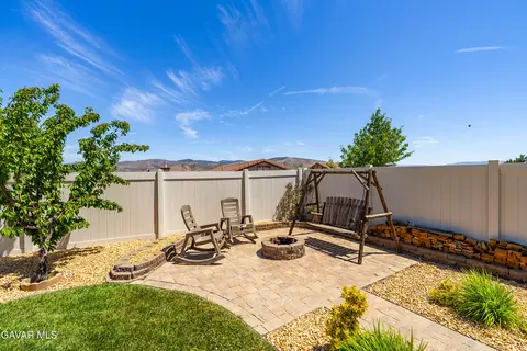 Exterior - 605 Orchard Pkwy, Tehachapi, CA 93561 photo 8 of 14