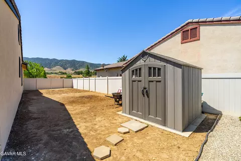 Exterior - 605 Orchard Pkwy, Tehachapi, CA 93561 photo 13 of 14