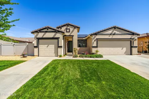 Exterior - 605 Orchard Pkwy, Tehachapi, CA 93561 photo 4 of 14