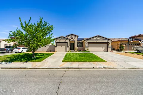 Exterior - 605 Orchard Pkwy, Tehachapi, CA 93561 photo 5 of 14