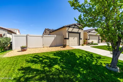 Exterior - 605 Orchard Pkwy, Tehachapi, CA 93561 photo 2 of 14