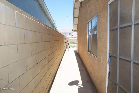 Entry Way - 567 E Avenue J9, Lancaster, CA 93535 photo 2 of 2