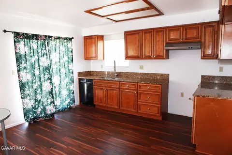 Kitchen - 567 E Avenue J9, Lancaster, CA 93535 photo 3 of 3