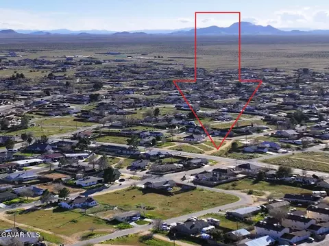 8628 Loop Blvd, California City, CA 93505