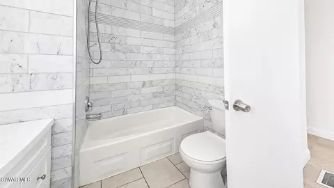 Bath - 1617 E Avenue I #75, Lancaster, CA 93535 photo 2 of 5