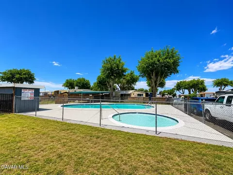 Exterior - 1617 E Avenue I #75, Lancaster, CA 93535 photo 7 of 14