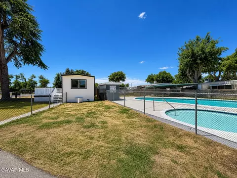 Exterior - 1617 E Avenue I #75, Lancaster, CA 93535 photo 11 of 14