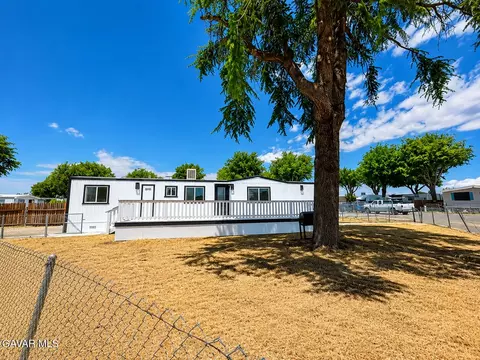 Exterior - 1617 E Avenue I #75, Lancaster, CA 93535 photo 10 of 14