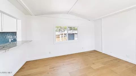 Living - 1617 E Avenue I #75, Lancaster, CA 93535 photo 2 of 7