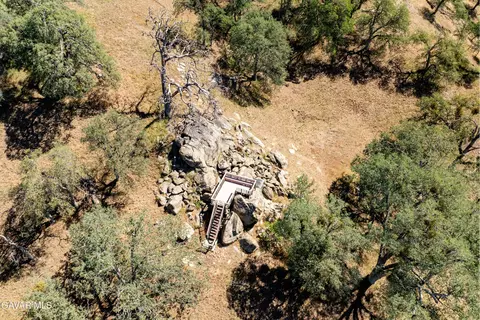 View/Area - 24360 Willow Pass Dr, Tehachapi, CA 93561 photo 3 of 9