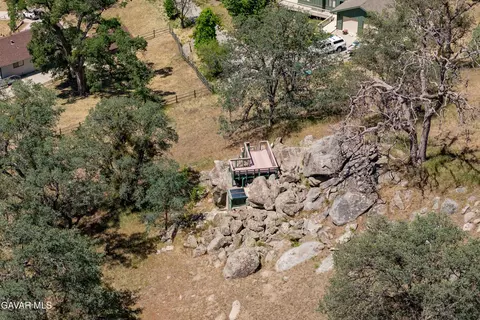 View/Area - 24360 Willow Pass Dr, Tehachapi, CA 93561 photo 8 of 9