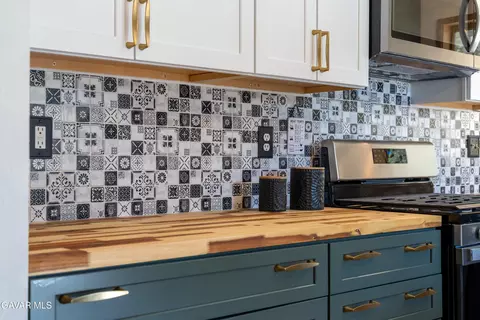 Kitchen - 24360 Willow Pass Dr, Tehachapi, CA 93561 photo 5 of 5