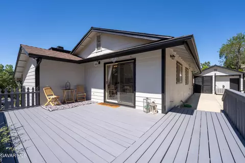 Exterior - 24360 Willow Pass Dr, Tehachapi, CA 93561 photo 7 of 12