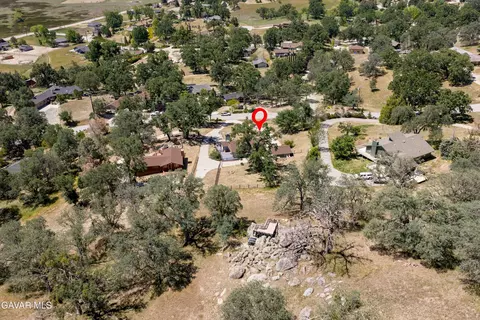 View/Area - 24360 Willow Pass Dr, Tehachapi, CA 93561 photo 7 of 9