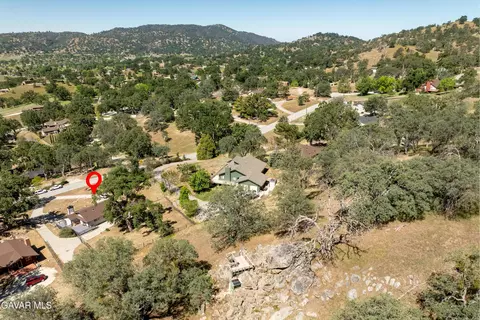 View/Area - 24360 Willow Pass Dr, Tehachapi, CA 93561 photo 4 of 9