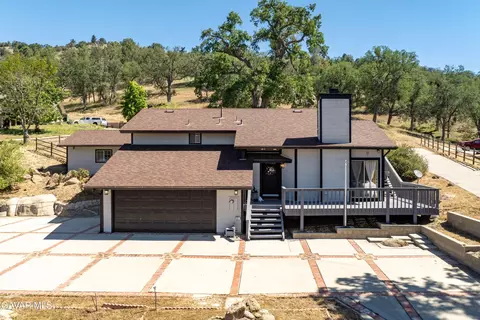 Exterior - 24360 Willow Pass Dr, Tehachapi, CA 93561 photo 2 of 12