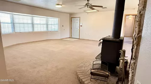 4636 E Avenue H, Lancaster, CA 93535 photo 3