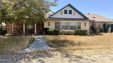 4636 Avenue H E, Lancaster, CA 93535