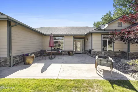 27021 Barkes Way, Tehachapi, CA 93561 photo 6